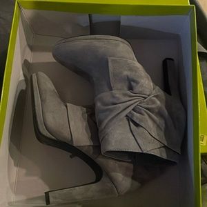 Gianni Bini Gladys Grey Brook 7.5 M